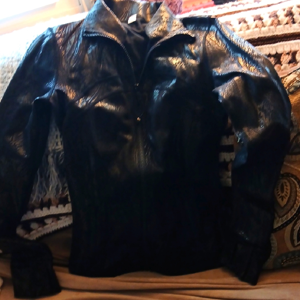 Chic Black Leather Jacket